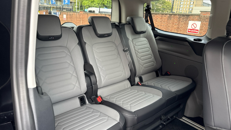 Ford Tourneo Custom 340 L1 Electric Rwd 160kW 65kWh H1 Titanium X 8 seater Auto